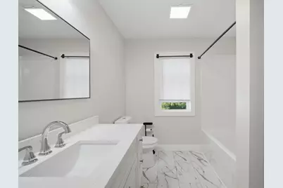 24 Medford St, Springfield, MA 01107 - Photo 19