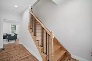 24 Medford St, Springfield, MA 01107 - Photo 3