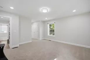 24 Medford St, Springfield, MA 01107 - Photo 23