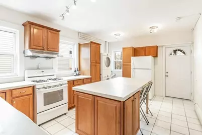 21 Washburn Ave #2, Cambridge, MA 02140 - Photo 9