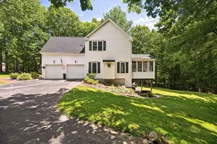 14 Whittier Dr, Bedford, NH 03304 - Photo 5