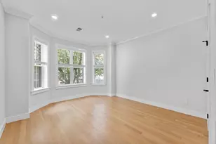 535 Newbury St, Boston, MA 02215 - Photo 17