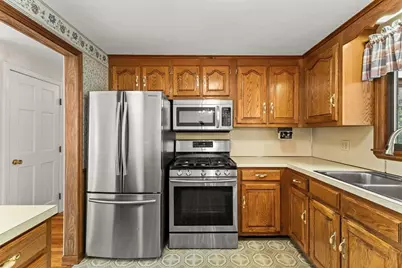 360 W Washington St, Hanson, MA 02341 - Photo 13