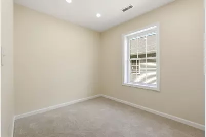 44-42 Gilbert Ave, Springfield, MA 01119 - Photo 17
