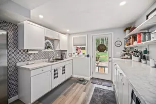 148 Rachel Dr, Taunton, MA 02780 - Photo 9