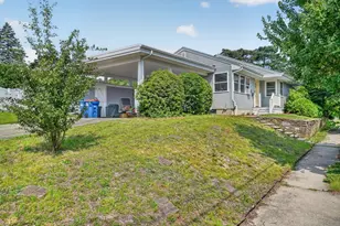 221 Rochambeau St, New Bedford, MA 02745 - Photo 3