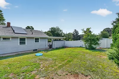 221 Rochambeau St, New Bedford, MA 02745 - Photo 31