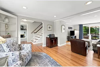 17 Savoy Ave, East Longmeadow, MA 01028 - Photo 9