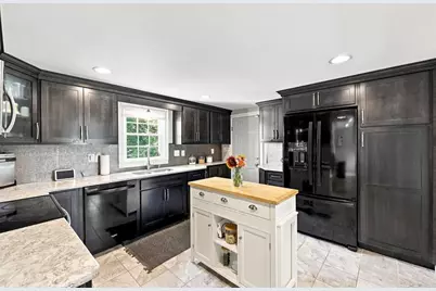 17 Savoy Ave, East Longmeadow, MA 01028 - Photo 17