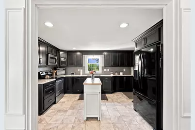 17 Savoy Ave, East Longmeadow, MA 01028 - Photo 21