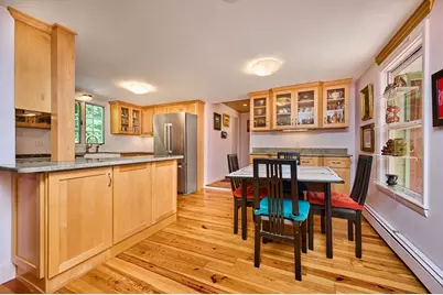 93 Arch St, Northampton, MA 01053 - Photo 7