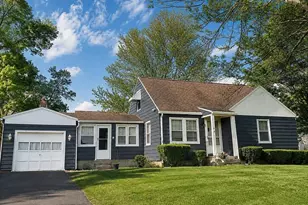 45 Thompkins Ave, East Longmeadow, MA 01028 - Photo 1