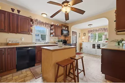 9 Arlington Street, Woburn, MA 01801 - Photo 7