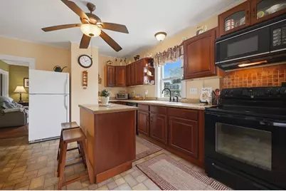 9 Arlington Street, Woburn, MA 01801 - Photo 9