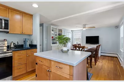 195 Glenellen Rd, Boston, MA 02132 - Photo 9