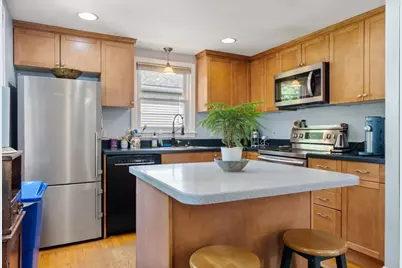 195 Glenellen Rd, Boston, MA 02132 - Photo 7