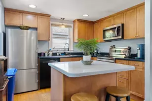 195 Glenellen Rd, Boston, MA 02132 - Photo 7
