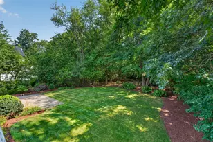 462 Chestnut St, Needham, MA 02492 - Photo 9