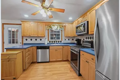 25 Jionzo Rd, Milford, MA 01757 - Photo 3