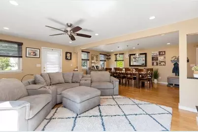 40 Hillside Ave, Beverly, MA 01915 - Photo 9