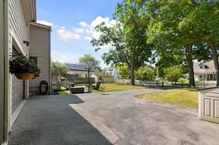 40 Hillside Ave, Beverly, MA 01915 - Photo 3
