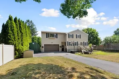 40 Hillside Ave, Beverly, MA 01915 - Photo 1