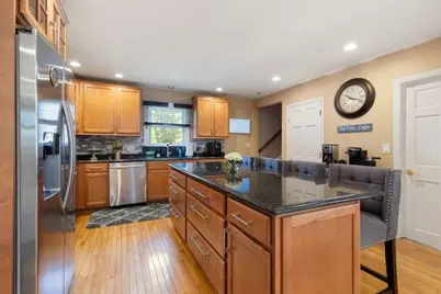 40 Hillside Ave, Beverly, MA 01915 - Photo 13