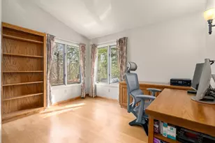 16 Wadsworth Ln, Dartmouth, MA 02748 - Photo 17