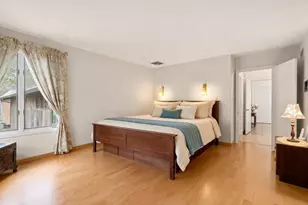 16 Wadsworth Ln, Dartmouth, MA 02748 - Photo 13