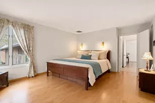 16 Wadsworth Ln, Dartmouth, MA 02748 - Photo 13