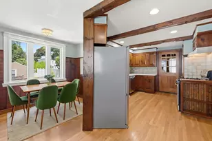 16 Collins St, Newburyport, MA 01950 - Photo 9