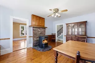 16 Collins St, Newburyport, MA 01950 - Photo 11