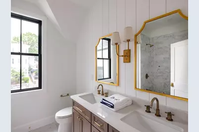 847 E 5th St, Boston, MA 02127 - Photo 21