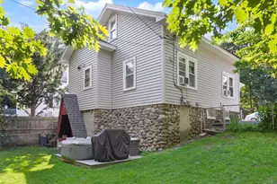9 Norcross St, Worcester, MA 01602 - Photo 25