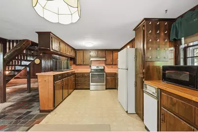 3 Point St, Freetown, MA 02702 - Photo 5