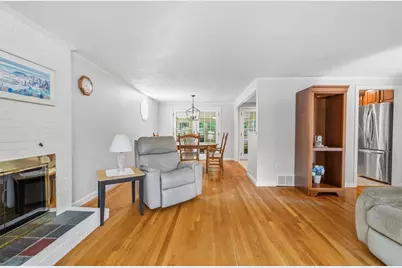 279 Center St, Pembroke, MA 02359 - Photo 7