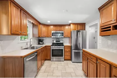 279 Center St, Pembroke, MA 02359 - Photo 11