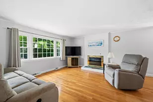 279 Center St, Pembroke, MA 02359 - Photo 5