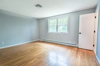 20 Fieldstone Dr, Stoneham, MA 02180 - Photo 9