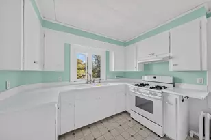 370 Maple St, New Bedford, MA 02740 - Photo 9