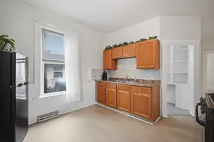 26 Hebron St, Springfield, MA 01107 - Photo 19
