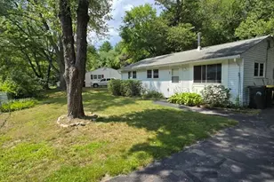 41 Potter Dr, Bellingham, MA 02019 - Photo 3