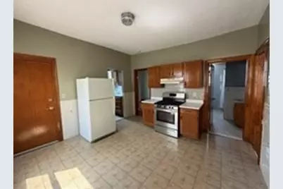 379 Cardinal Mederios Ave #3, Cambridge, MA 02141 - Photo 5