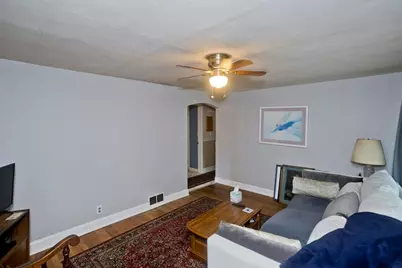 135 Prentice, Springfield, MA 01104 - Photo 5