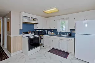 135 Prentice, Springfield, MA 01104 - Photo 9