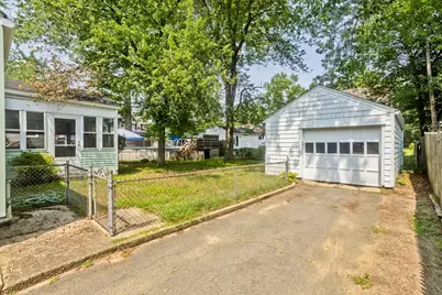 135 Prentice, Springfield, MA 01104 - Photo 31