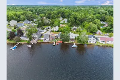 35 Ocean Ave, Halifax, MA 02341 - Photo 13