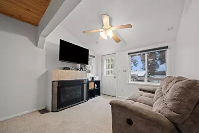 35 Ocean Ave, Halifax, MA 02341 - Photo 21