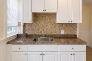 159 Frederick St, New Bedford, MA 02744 - Photo 9