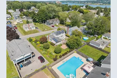 301 Westhill Avenue, Somerset, MA 02726 - Photo 3